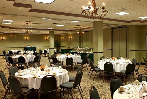 Four Points Huntsville Airport Madison Restaurant photo